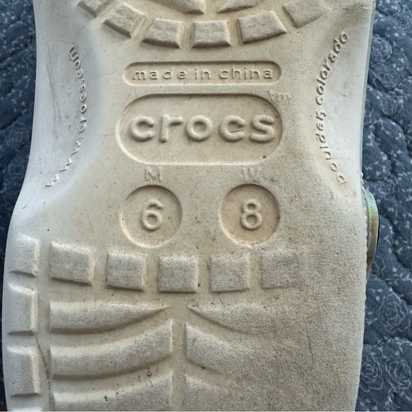 Crocs Clogs Tie Dye Iconic Comfort Lightweight Breathable Washable Size 8 - Picture 9 of 9